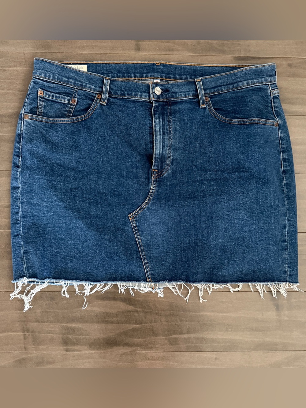 Levi’s Denim Mini Skirt with Frayed Hem size 18w